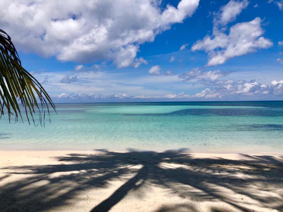 Apo Diver Beach Resort San Juan  Exteriör bild