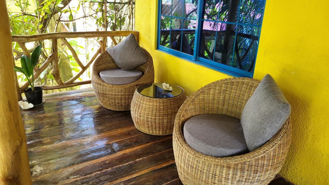 Apo Diver Beach Resort San Juan  Exteriör bild