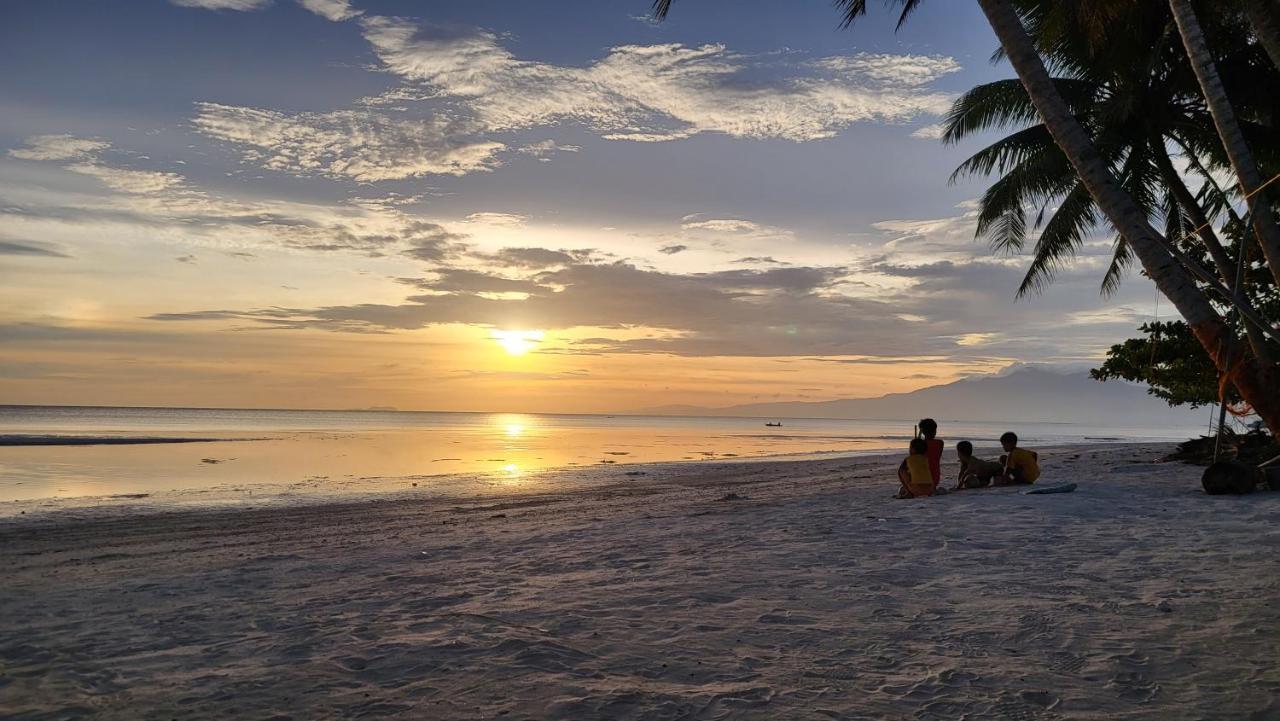 Apo Diver Beach Resort San Juan  Exteriör bild